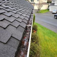 Gutter Cleaning in Klahanie, WA 1