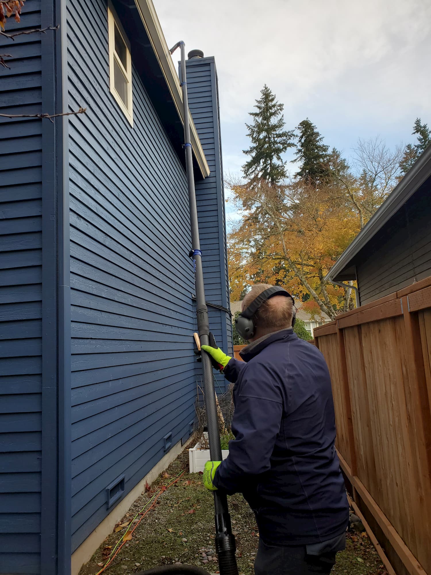 Gutter cleaning issaquah wa 980290