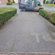 A Transformative Driveway and Patio Pressure Washing in Issaquah, WA