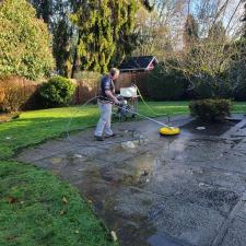 Combination-Window-Cleaning-Pressure-Washing-Completed-in-Bellevue-WA 2
