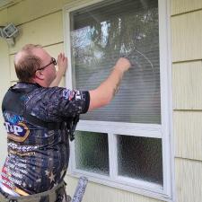 Combination-Window-Cleaning-Pressure-Washing-Completed-in-Bellevue-WA 3