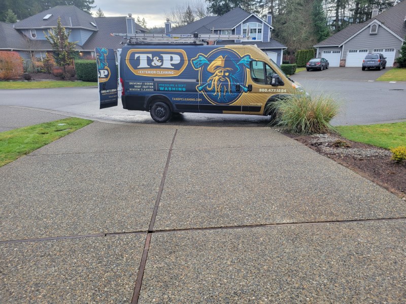 Driveway Pressure Washing in Issaquah, WA